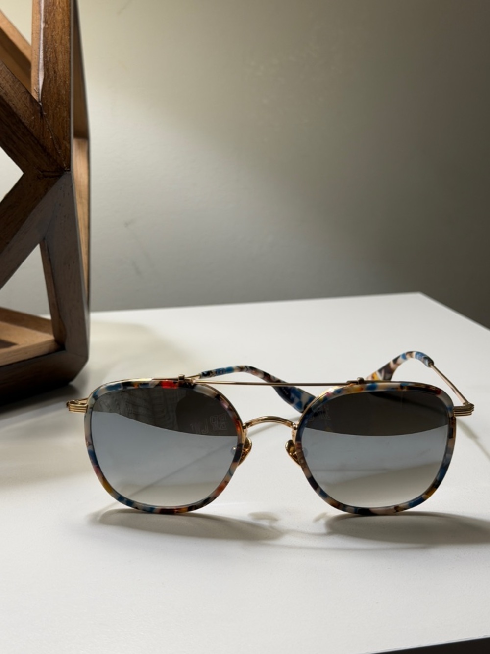 KREWE Austin- Colorful Tortoiseshell Aviator Sunglasses - Picture 8 of 12